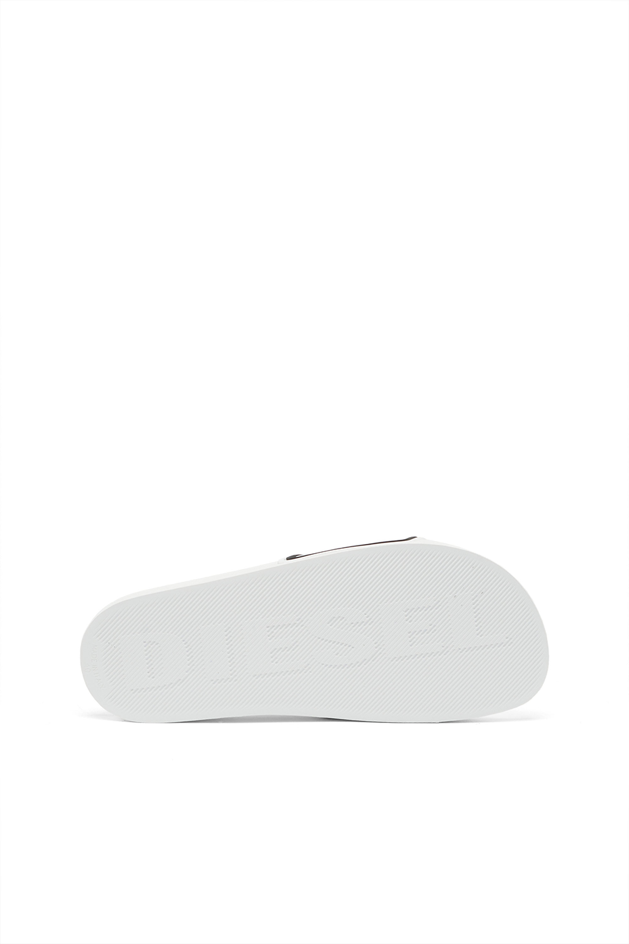 Diesel - SA-MAYEMI CC W, Woman's Sa-Mayemi-Rubber slides with embossed logo in White - 4